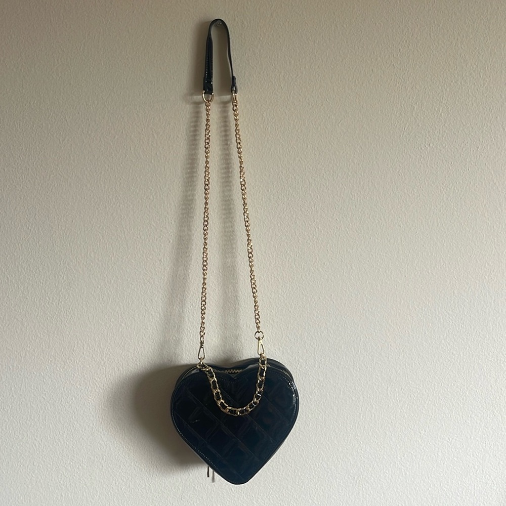 Black heart shaped crossbody bag